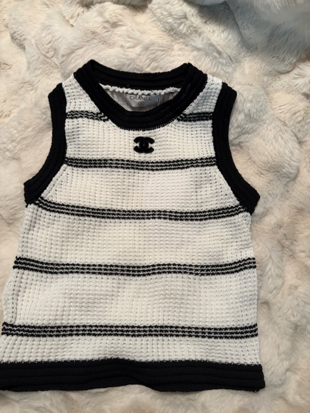 Designer Style Women’s Black & White Striped Knit Tank Top New with tags Size XL